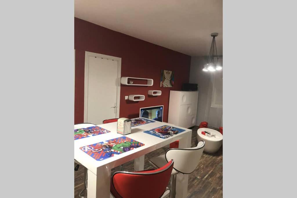 Appartement Style Pop Art Avec Garage Centre Historique Béziers Eksteriør bilde