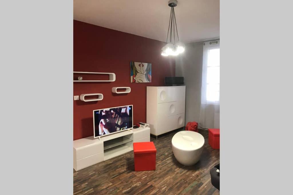 Appartement Style Pop Art Avec Garage Centre Historique Béziers Eksteriør bilde